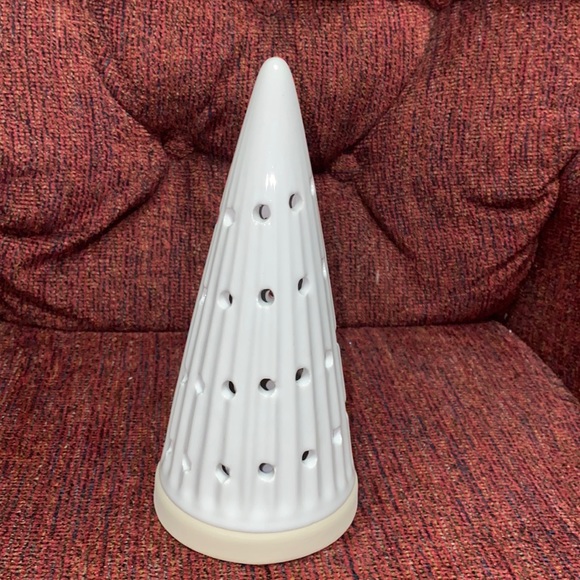 New Light Up Ceramic Christmas Tree Decor - Picture 2 of 2